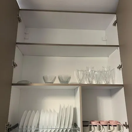 Ellywood 아파트 *