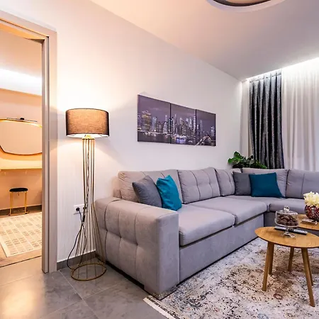 아파트 Ellywood 테살로니키