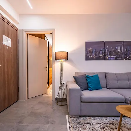 Ellywood 테살로니키